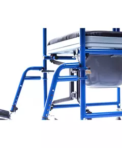 Купить Кресло-каталка инвалидная Ortonica TU 34 с санитарным устройством, комнатная, 45.5 см, изображение 4 в интернет-магазине Irkshop.ru