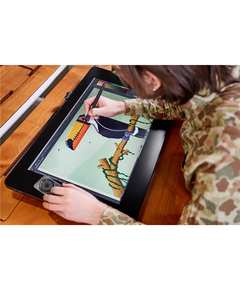 Купить Интерактивный дисплей Wacom Cintiq Pro 24 touch [DTH-2420], изображение 7 в интернет-магазине Irkshop.ru