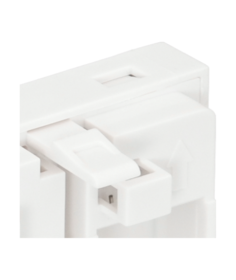 Вставка Nikomax NMC-PM1P-PF-WT французский формат Mosaic, 45x45мм, 1 порт, под модули Keystone, со шторкой, белая фотографии