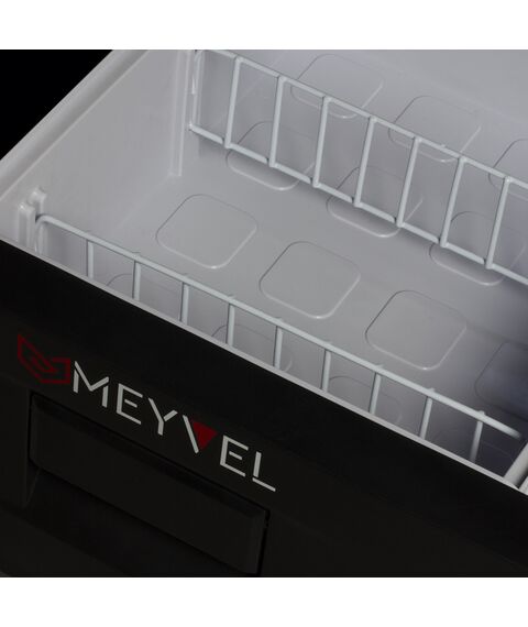 Компрессорный автохолодильник Meyvel AF-CB30 фотографии