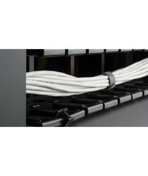 Кабельный органайзер Nikomax NMC-OP100CF-1U-BK 19", 1U, полезная глубина 100 мм, металлический, с пластиковыми пальцами, с крышкой, черный фотографии