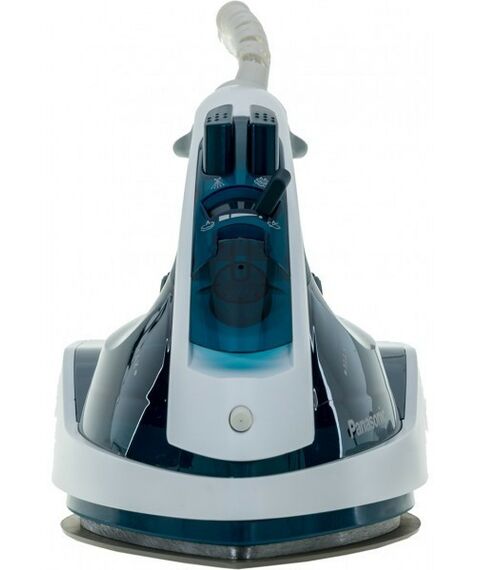 Утюги: Утюг Panasonic NI-W900CMTW 2400Вт, покрытие подошвы ALUMITE, автоотключение, тройная защита от накипи, Паровой удар фотографии