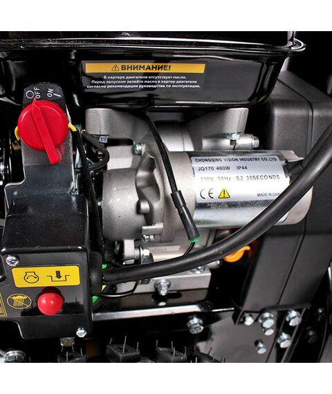 Снегоуборочные, подметальные машины: Снегоотбрасыватель Champion ST 662E 6.5 л.с./61см, 6F/2R, колеса, 3.6л, 80.5кг, эл.стартер, фары, обогрев рук фотографии