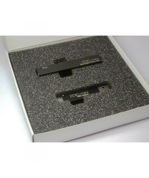 Цифровые диктофоны: Цифровой диктофон Edic-mini TINY+ A81-150HQ фотографии