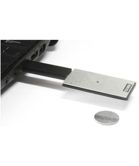 Цифровые диктофоны: Цифровой диктофон Edic-mini Tiny+ B74-1-150HQ Металл, размер 4*28*57мм, вес 9г, автономность до 30ч, батарейка фотографии