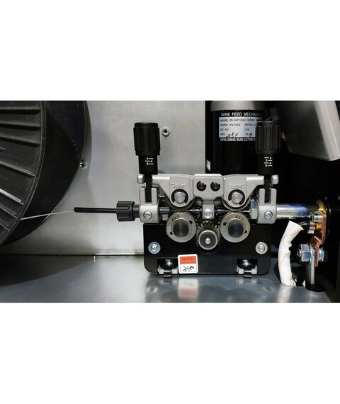 Сварочные аппараты: Сварочный полуавтомат Triton ALUMIG 250P Dpulse Synergic фотографии