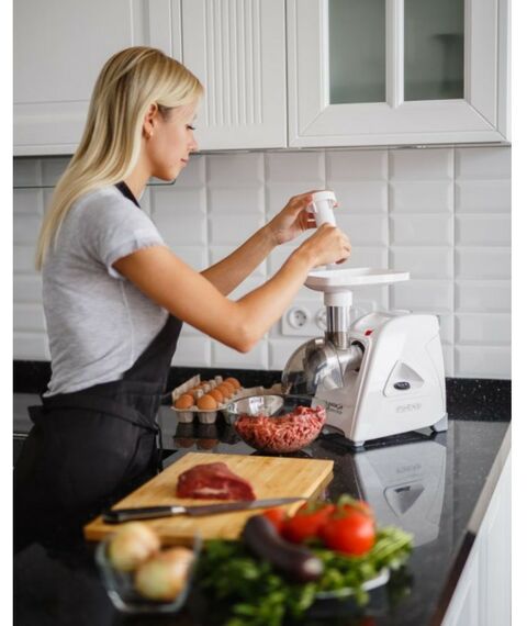 Мясорубки: Мясорубка Аксион М35.04 Макс. мощность 1500 Вт. Максимальная производительность – 100 кг/час. фотографии