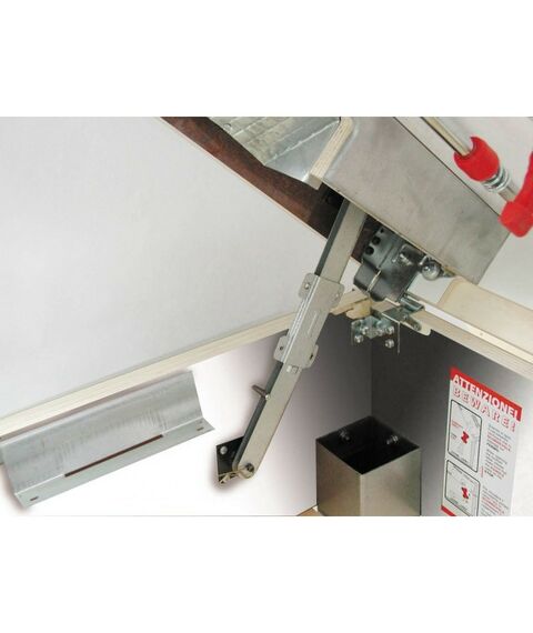 Настольный футбол: Настольный футбол с жетоноприемником Garlando World Champion 153x77x92см фотографии