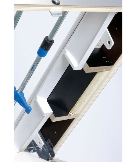 Настольный футбол: Настольный футбол с жетоноприемником Garlando World Champion 153x77x92см фотографии