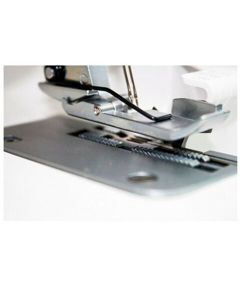 Швейные машинки: Оверлок Janome HQ 090D фотографии