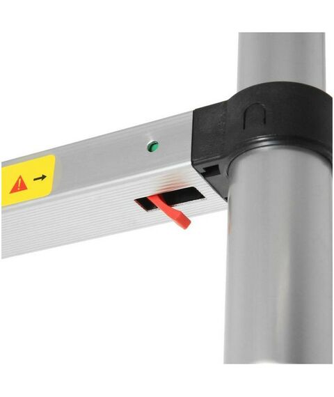 Стремянки и лестницы: Лестница телескопическая TUNDRA 2.6 м алюминиевая, 9 ступеней, автомат фотографии