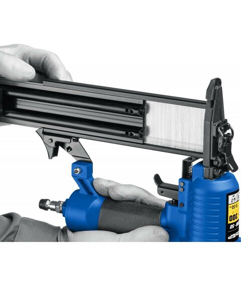 Гвоздезабиватели: Пневматический нейлер (гвоздезабиватель) Зубр Профессионал Т300-50 гвозди тип 300 (10-50 мм) [31933] фотографии