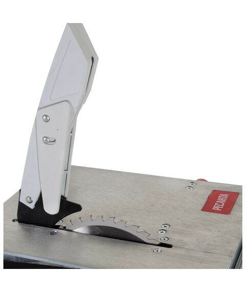 Торцовочные пилы: Торцовочная пила РЕСАНТА ТП-210К 1600 Вт, 5000 об/мин, диск 210 мм, режим настольной циркулярной пилы фотографии