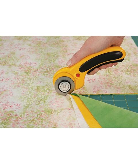 Столярно-слесарный инструмент: Нож OLFA OL-RTY-2/DX с круговым лезвием, с пистолетной рукояткой, фиксатор, 45мм фотографии