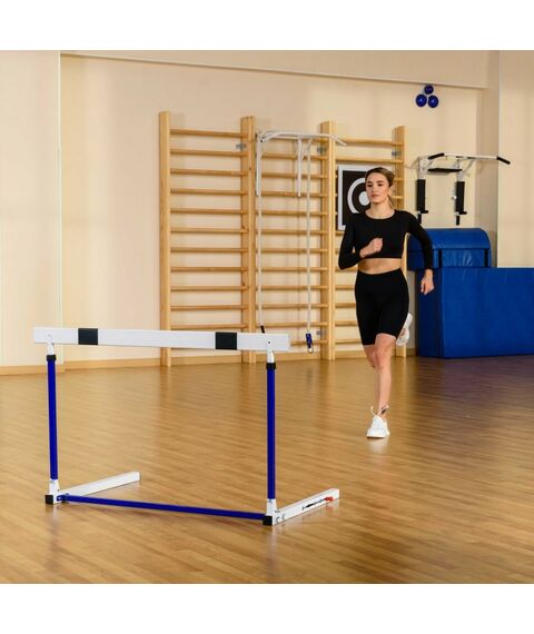 Легкая атлетика:  Барьер для легкой атлетики переменной высоты (складной, с противовесом) фотографии