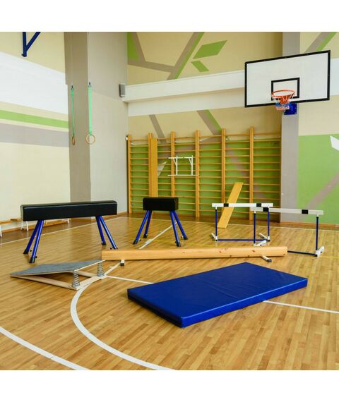 Легкая атлетика:  Барьер для легкой атлетики переменной высоты (складной, с противовесом) фотографии