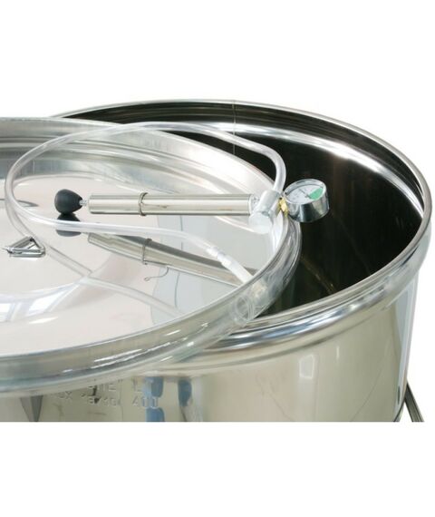 Емкости из нержавеющей стали:  Ёмкость (бочка) для хранения и брожения 750 л фотографии