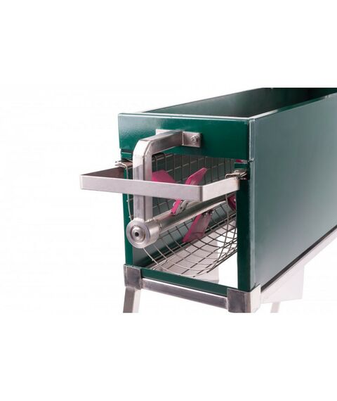 Дробилки и мялки:  Комбайн с гребнеотделителем для сортировки некондиционной ягоды фотографии