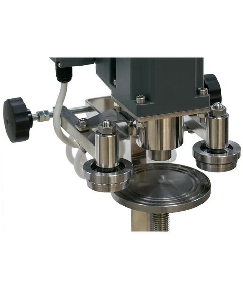 Закаточные машинки:  М3Э 02 для закатки жестяных банок полуавтоматическая с 3-мя патронами фотографии