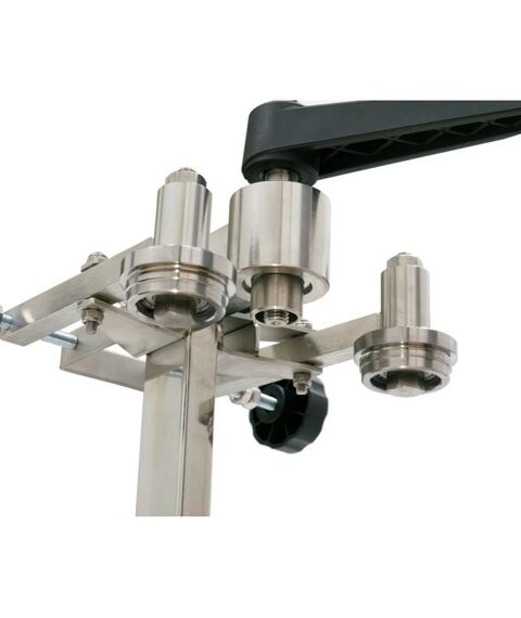 Закаточные машинки:  М3 07 для закатки жестяных банок ручная с 3-мя патронами фотографии