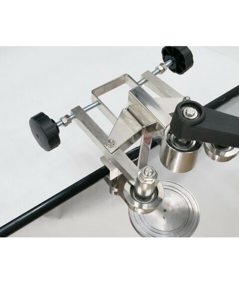 Закаточные машинки:  М3 07 для закатки жестяных банок ручная с 3-мя патронами фотографии