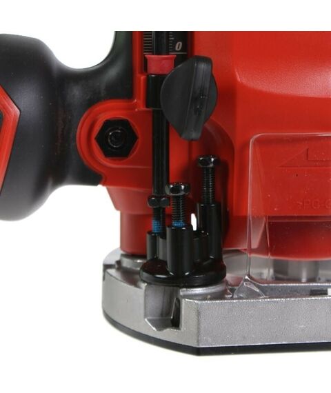 Фрезеры: Фрезер Makita М3601 900Вт, 27000 об/мин, ход 35мм, цанга 8мм, 2.7кг фотографии