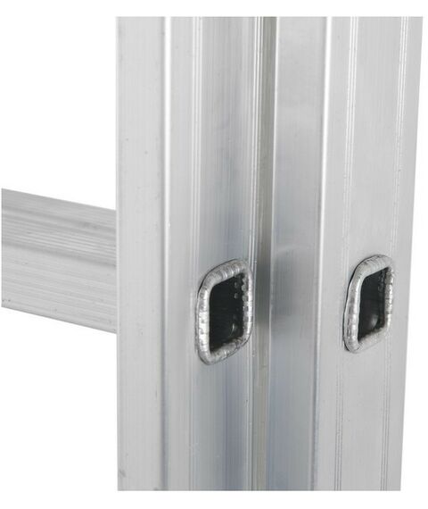 Стремянки и лестницы: Лестница TUNDRA 11 ступеней двухсекционная, алюминиевая фотографии