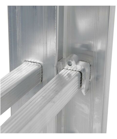 Стремянки и лестницы: Лестница TUNDRA 12 ступеней двухсекционная, алюминиевая фотографии