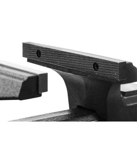 Тиски, струбцины, наковальни, верстаки: Слесарные тиски Зубр 125 мм [3258-125] фотографии