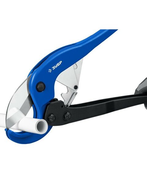 Трубогибы: Мощный двуручный труборез по металлопластиковым и пластиковым трубам Зубр Профессионал М-300 до 63 мм [23703-63] фотографии