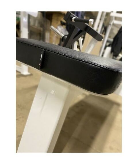 Жим от груди лежа с независимыми рычагами AV310/80 фотографии