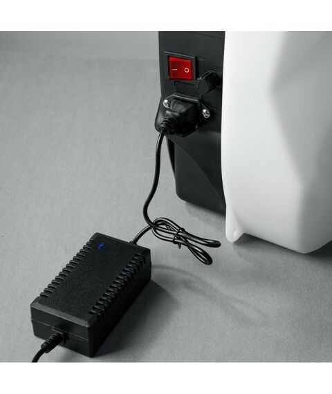 Аккумуляторный опрыскиватель Зубр ОПС-16К 16 л, колеса фотографии