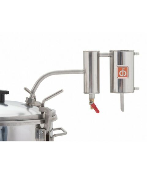 Комплектующие для автоклавов:  Дистиллятор «Капель 2» с сухопарником фотографии