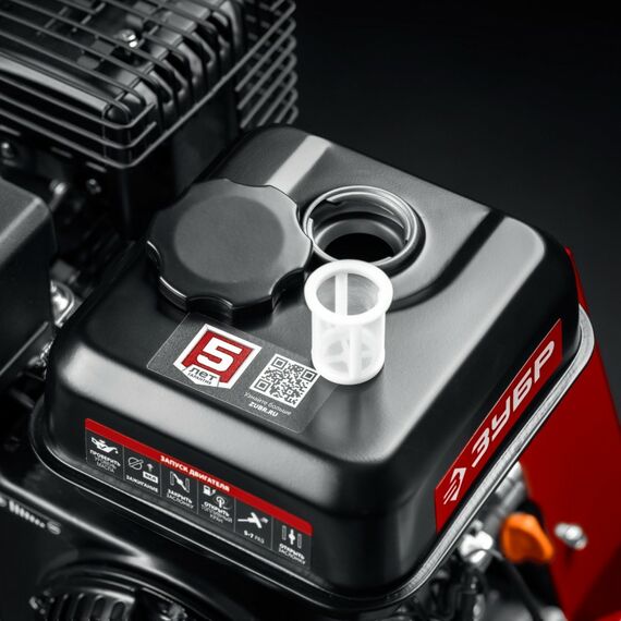 Бензиновый садовый измельчитель Зубр БИС-90 90 мм фотографии