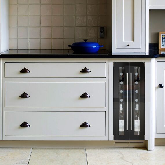 Компрессорный винный шкаф Dunavox (Венгрия) DAUF-9.22B фотографии