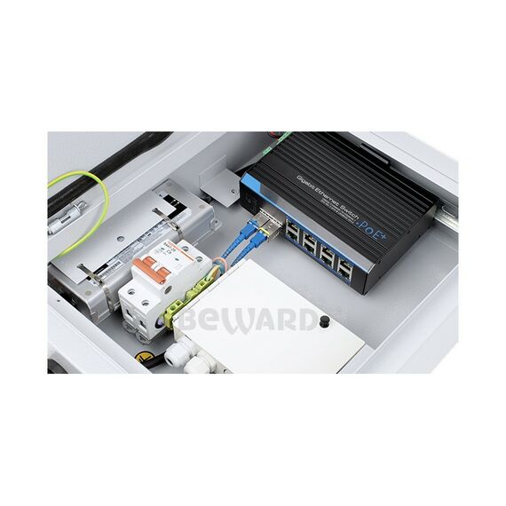 Уличный неуправляемый коммутатор Beward B-431-8P2F 8 портов с поддержкой High PoE, PoE бюджет 137 Вт, встроенный оптический кросс на 2 кабеля, IP54, от -40 до +50°С фотографии