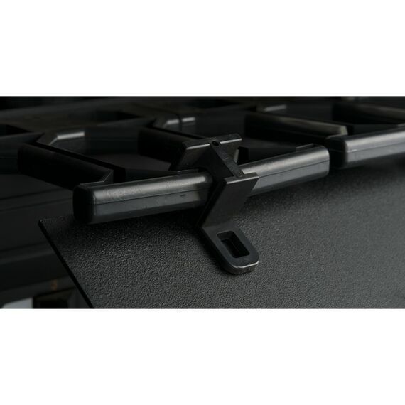 Кабельный органайзер Nikomax NMC-OP100CF-1U-BK 19", 1U, полезная глубина 100 мм, металлический, с пластиковыми пальцами, с крышкой, черный фотографии