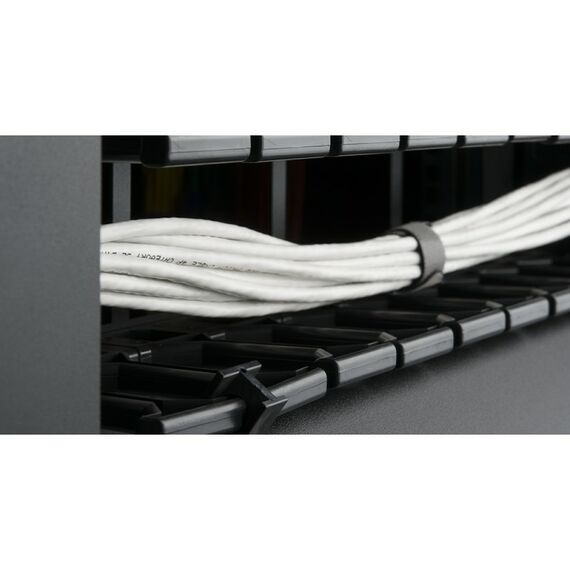 Кабельный органайзер Nikomax NMC-OP100CF-1U-BK 19", 1U, полезная глубина 100 мм, металлический, с пластиковыми пальцами, с крышкой, черный фотографии