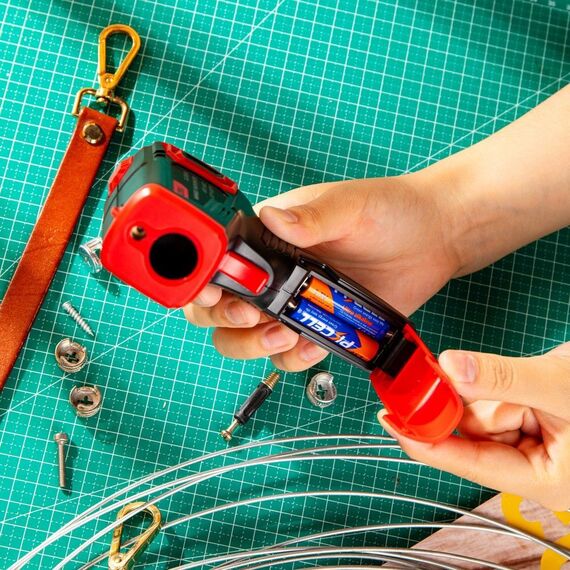 Инфракрасный пирометр (термометр) Deli DL333550 с цветным дисплеем, -40…600°C фотографии