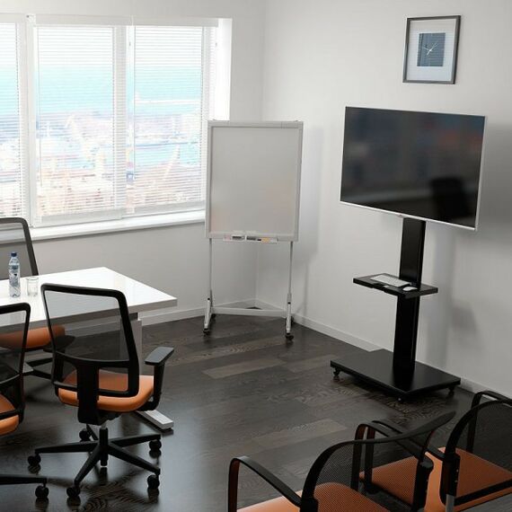 Тумбы и стойки для телевизоров: Стойка мобильная Holder PR-106 200х200, 400х200, 400х400, 300х300, 600х400, 26"-70", черный фотографии