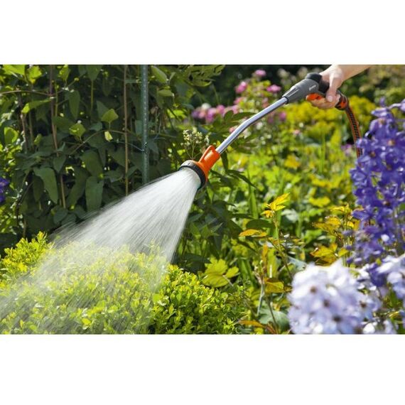 Шланги, системы водопровода и автополива: Пистолет-распылитель для полива GARDENA Classic+Коннектор автостоп 0.295 кг [18312-33] фотографии