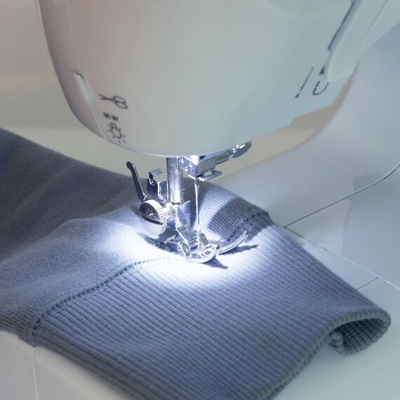 Швейные машинки: Швейная машина VLK Napoli 1600 белый [80298] фотографии