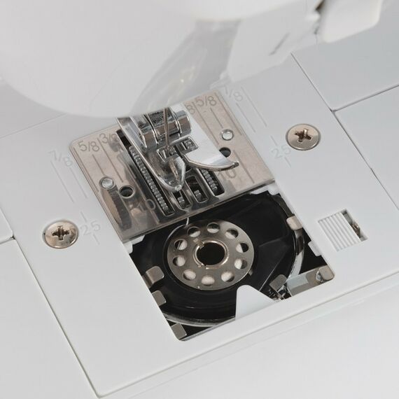 Швейные машинки: Швейная машина VLK Napoli 1600 белый [80298] фотографии