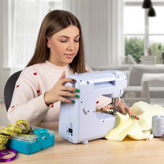 Швейные машинки: Швейная машина VLK Napoli 2400 белый [80080] фотографии