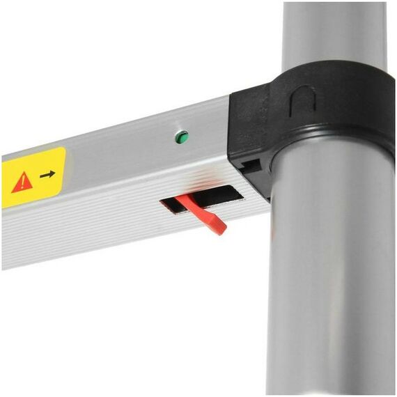 Стремянки и лестницы: Лестница телескопическая TUNDRA 2.6 м алюминиевая, 9 ступеней, автомат фотографии