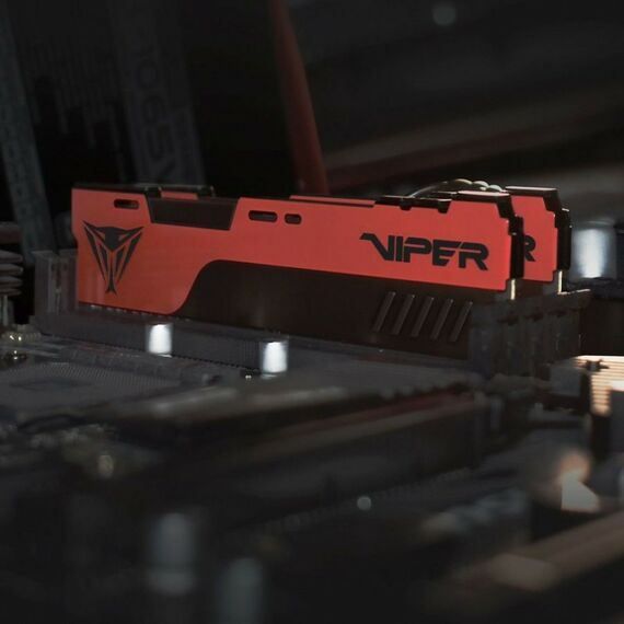 Оперативная память: Модуль памяти Patriot Viper 32Gb DDR4 DIMM <PC4-25600> CL18 [PVE2432G320C8] фотографии