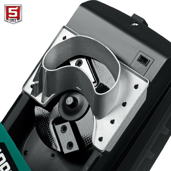 Измельчители садовые: Электрический садовый измельчитель Зубр ЗИЭ-40-2300 2300 Вт фотографии