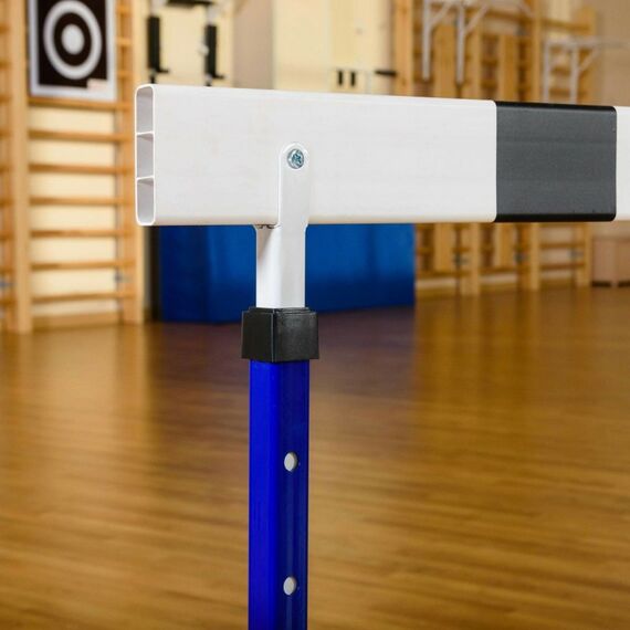 Легкая атлетика:  Барьер для легкой атлетики переменной высоты (складной, с противовесом) фотографии