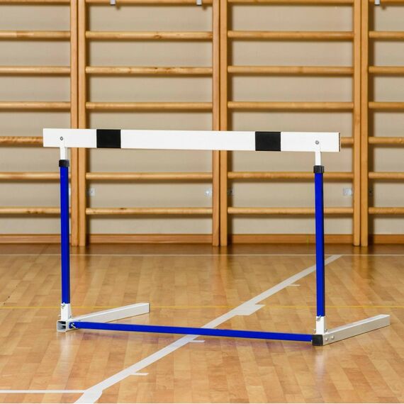 Легкая атлетика:  Барьер для легкой атлетики переменной высоты (складной, с противовесом) фотографии
