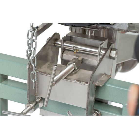 Моторы лодочные:  Лиман, прямая ременная передача, двигатель Honda, 8.4 л.с. расход 2 л/ч фотографии